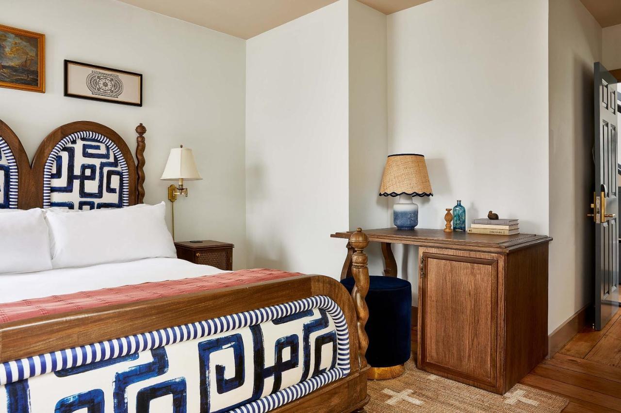 Blue Iris By Life House Hotel Нантъкет Екстериор снимка